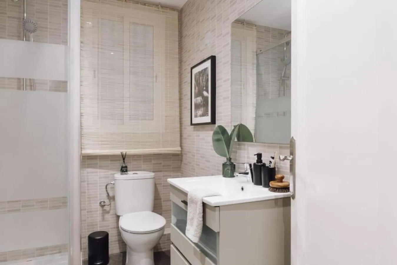 Apartman Baka - 2 Bedroom With Terrace In Sant Gervasi Barcelona